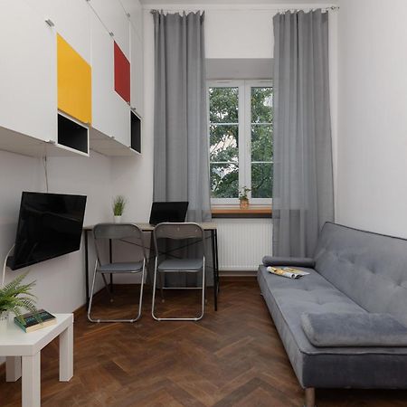 Cozy Studio For 3 Guests Near Centrum Praskie Koneser By Noclegi Renters Warszawa Zewnętrze zdjęcie