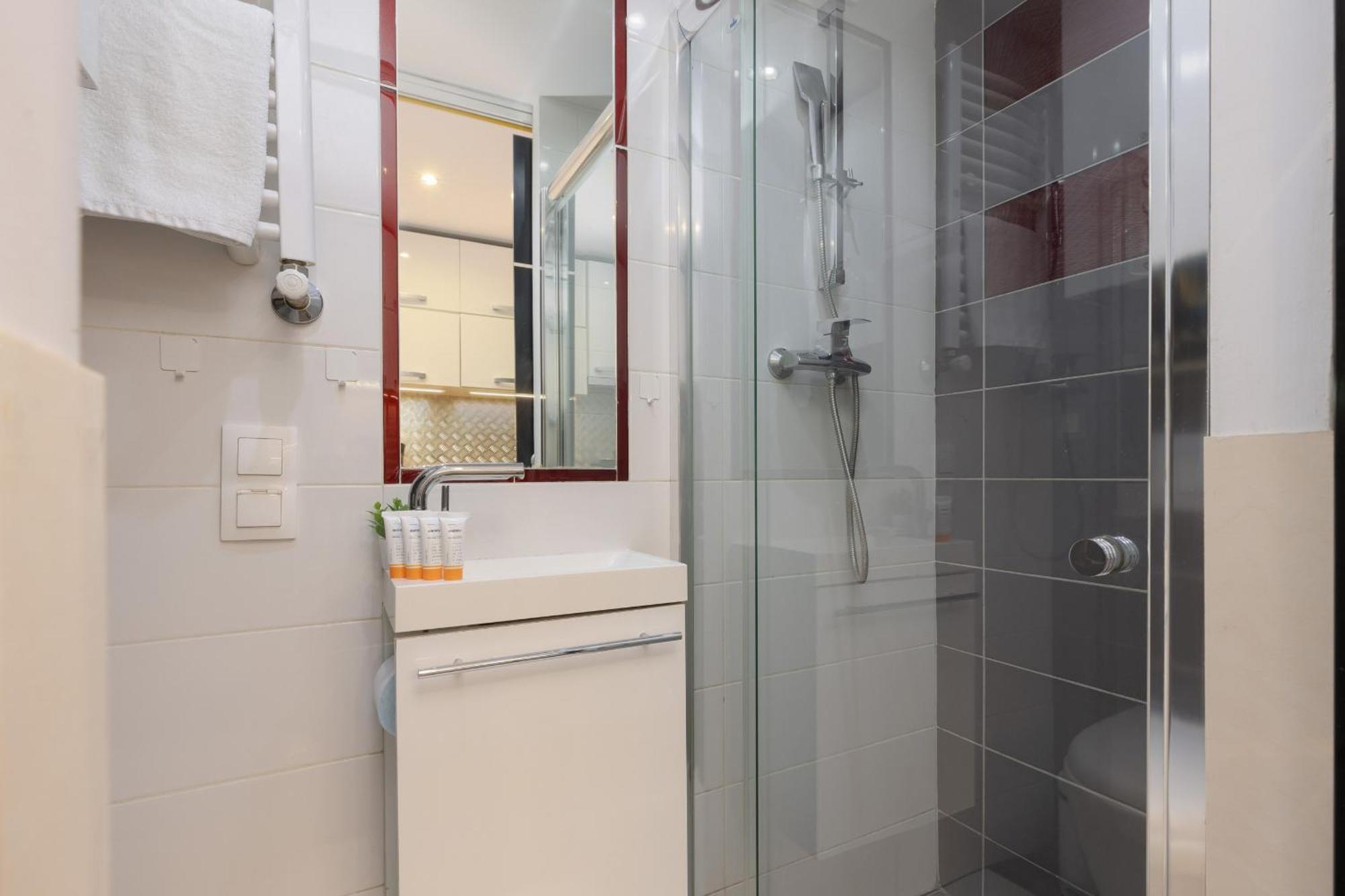 Cozy Studio For 3 Guests Near Centrum Praskie Koneser By Noclegi Renters Warszawa Zewnętrze zdjęcie